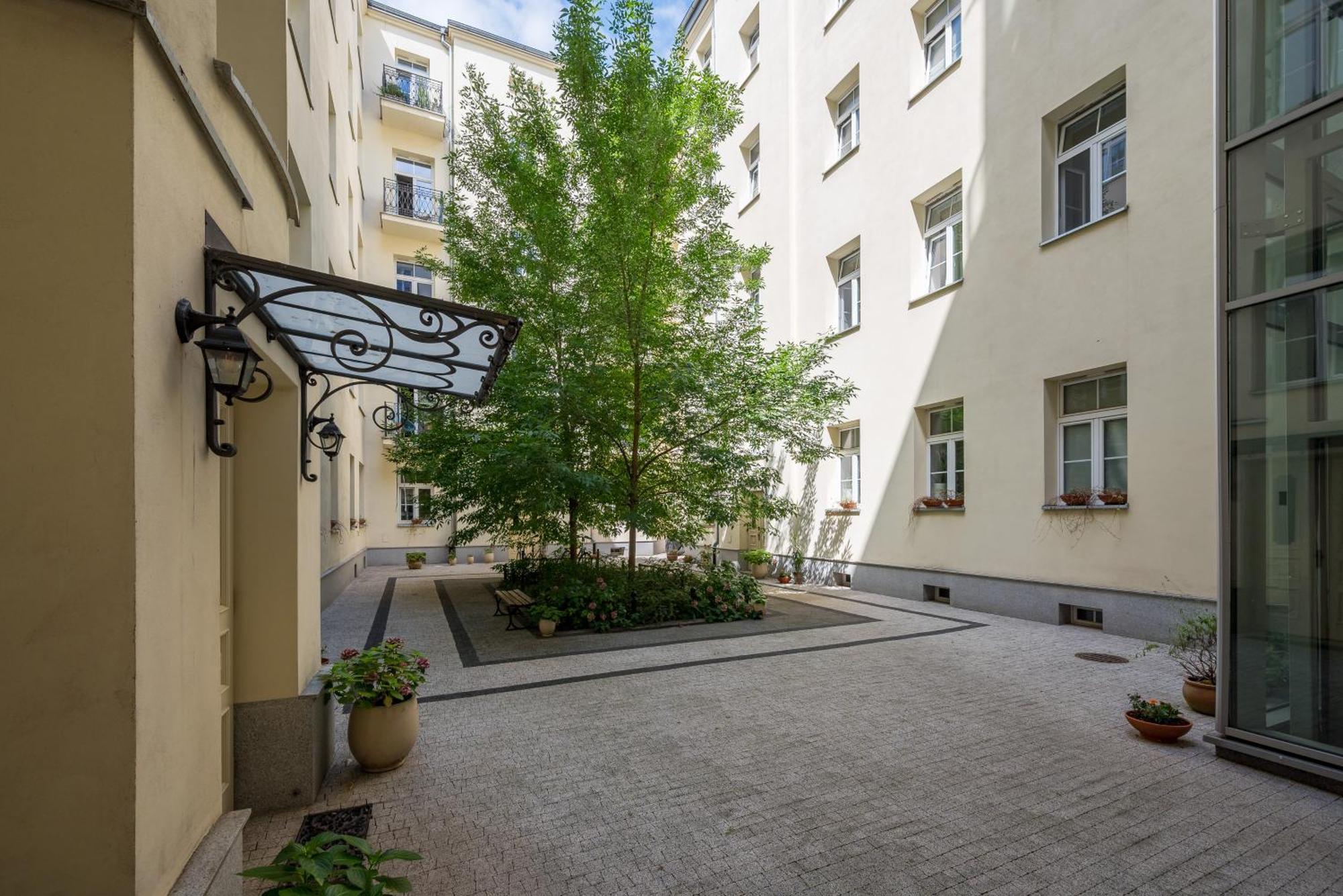 Wilcza Centre Chic Apartment *